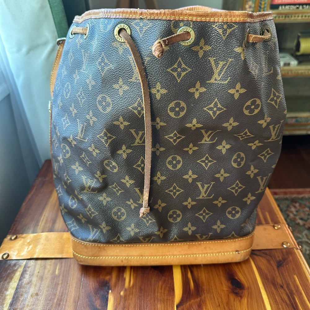 Authentic vintage Louis Vuitton Noe GM